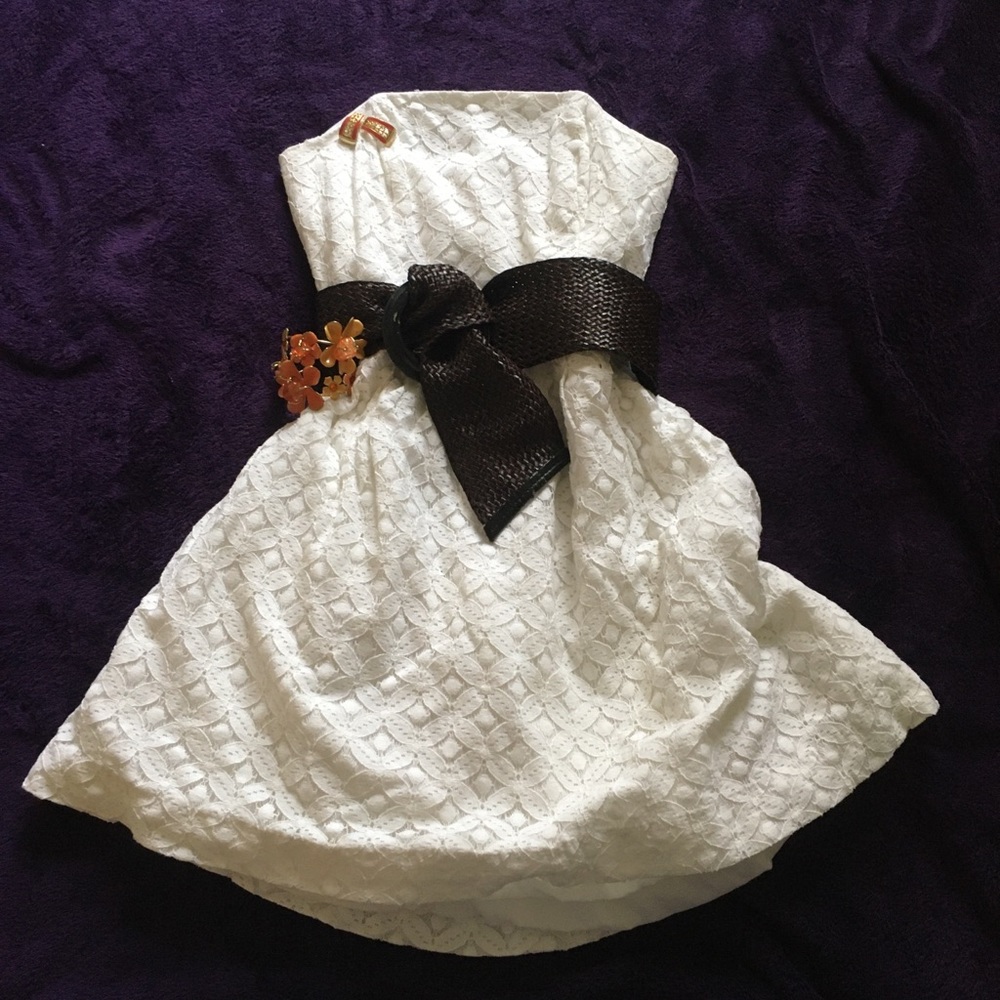 SOLD Lilly Pulitzer Strapless White Dress Size 6